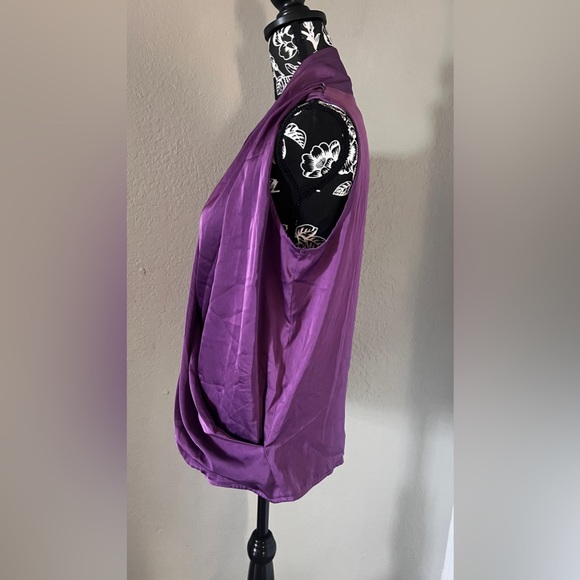 SHEIN pleated Satin Surplice Sleeveless tank Size L NWOT - Picture 5 of 9